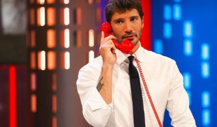 Stefano De Martino tiết lộ một bước ngoặt bất ngờ: đây sẽ là lần cuối cùng của anh ấy - Vivereateneo.it